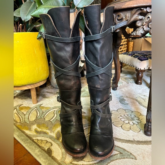 Freebird Cassius 8 - Picture 3 of 11